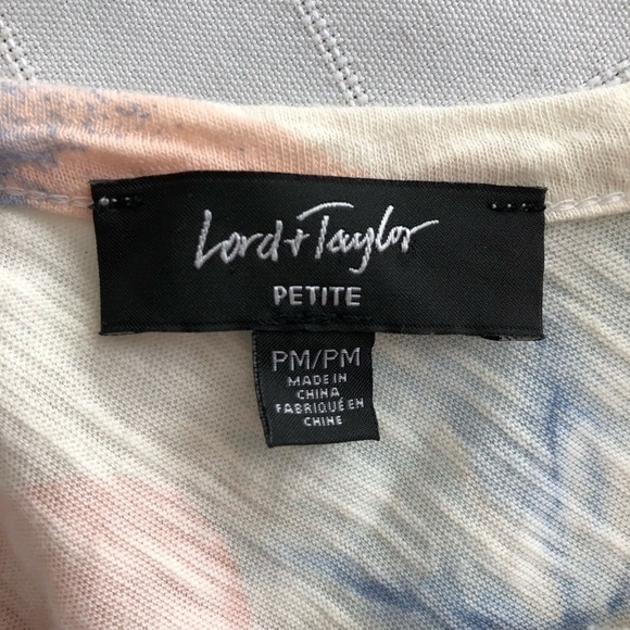 LORD & Taylor floral print fringe feminine tank top. Boho Summer top. Medium - Picture 4 of 6